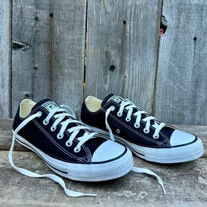 Converse Chuck Taylor Low Top All Stars